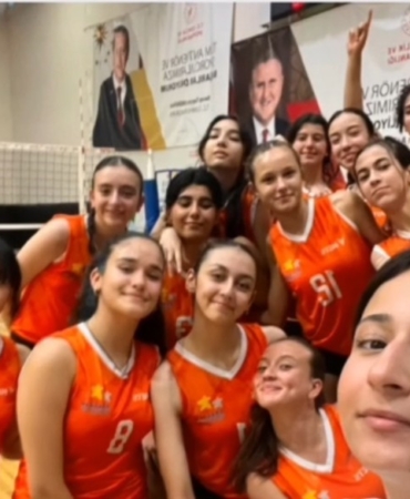 Malatya Voleybol Takımı Türkiye Finalleri'nde İlk 8'e Girdi