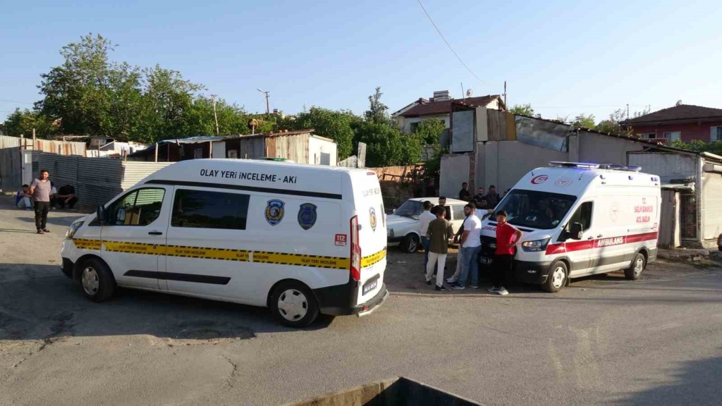 Malatya'da bir kişi evinin önünde ölü bulundu