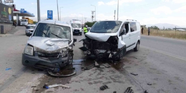 Malatya'da iki aracın çarpışması sonucu 8 kişi yaralandı