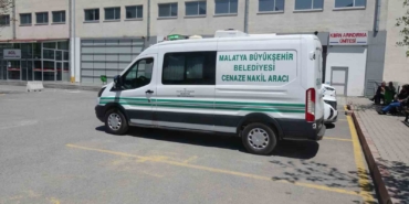 Malatya'da traktör devrildi, sürücü hayatını kaybetti