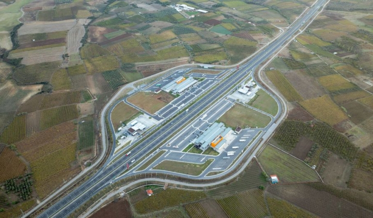 Manisa'da Üreticilerin Yolu Yenileniyor