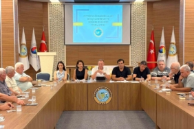 Manisa'da Zeytinyağı Sezonu Öncesi Kritik Toplantı Yapıldı