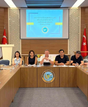 Manisa'da Zeytinyağı Sezonu Öncesi Kritik Toplantı Yapıldı