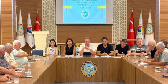 Manisa'da Zeytinyağı Sezonu Öncesi Kritik Toplantı Yapıldı