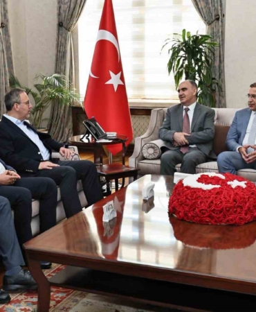 Manisa'da gençlik ve spor yatırımları masaya yatırıldı