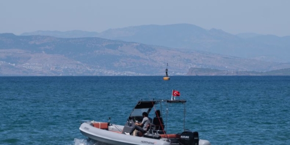 Manş Denizi'nde motoru yanan tekneden 173 göçmen kurtarıldı