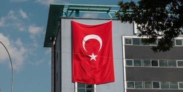 Menteşe Belediyesi'nden 30 Ağustos için bayrak kampanyası