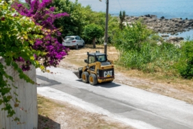 Mersin Akdeniz Belediyesi tarım yollarını soğuk asfaltla yeniliyor