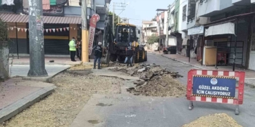 Mersin Akdeniz Belediyesi'nden yol ve kaldırım yenileme çalışmaları