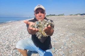 Mersin'de Tarsus-Kazanlı sahilinde plastik kirliliği alarmı