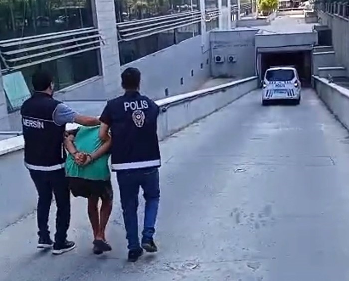 Mersin'de çocuğu darp eden şüpheli adliyeye sevk edildi