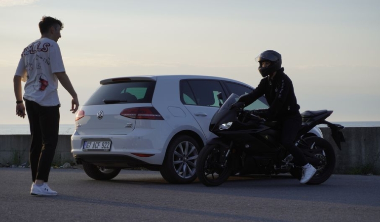 Mersin'de otomobil ve motosiklet çarpıştı, 1 yaralı