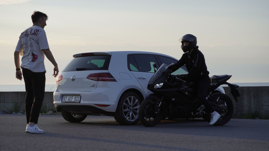 Mersin'de otomobil ve motosiklet çarpıştı, 1 yaralı