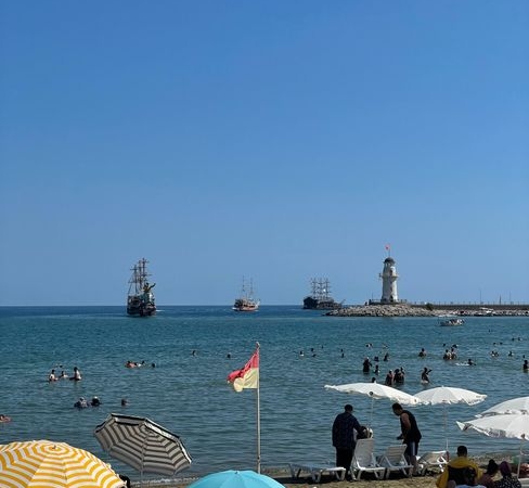 Mersin'de özel bireyler yaz tatilini etkinliklerle geçiriyor