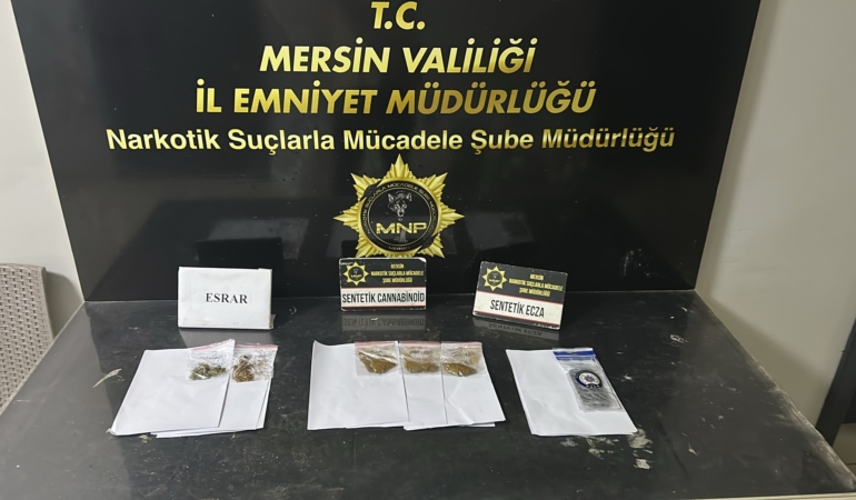 MERSİN'DE UYUŞTURUCU OPERASYONUNDA 3 ŞÜPHELİ TUTUKLANDI