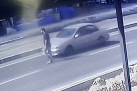 Mersin'de yayaya otomobil çarptı, kaza anı kamerada