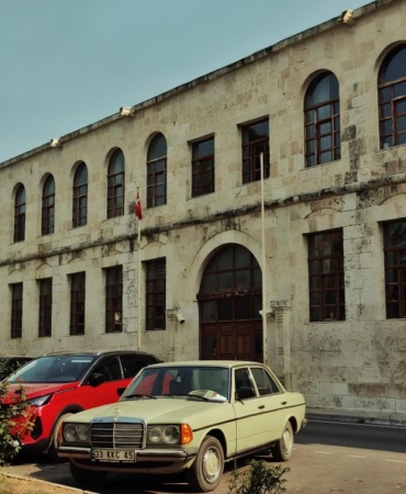 Mersin'in Taş Binası Kent Müzesine Dönüşüyor