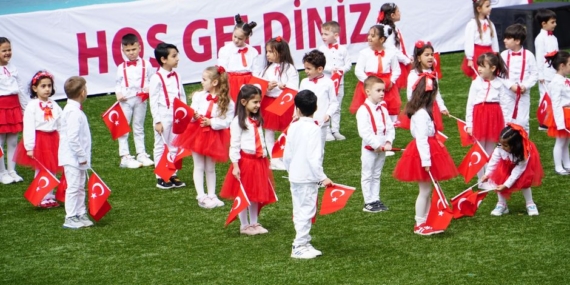 Mihalıççık Milli Eğitim Müdürlüğü'nden minik öğrenciye taziye