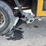 Muğla'da motosiklet vinçle çarpıştı, sürücü son anda kurtuldu