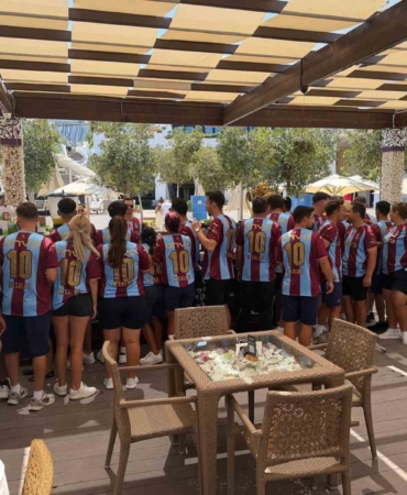 Murat Bozoğlu, Trabzonspor sevgisini Girne'de 250 forma ile yaydı