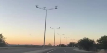 Muratlı'da Leylekler Aydınlatma Direklerini Tercih Etti