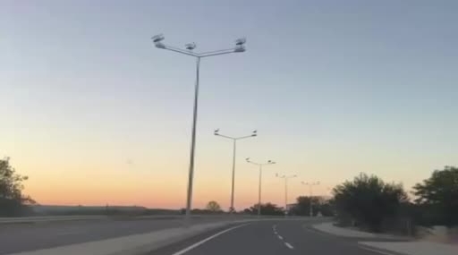 Muratlı'da Leylekler Aydınlatma Direklerini Tercih Etti