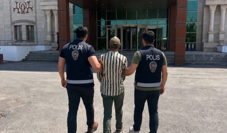 Muş'ta hırsızlık suçundan aranan şahıs yakalandı