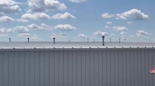 Ohio'da pilot, iniş takımları arızalı uçağı güvenle indirdi