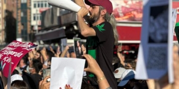Ömer Çelik: 15 Temmuz suikast timinden bir FETÖ mensubu yakalandı