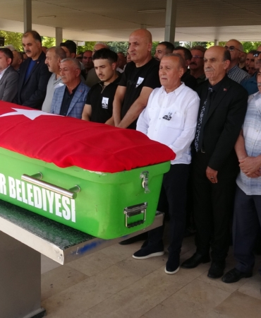 ORAL ÇELİK HAYATINI KAYBETTİ