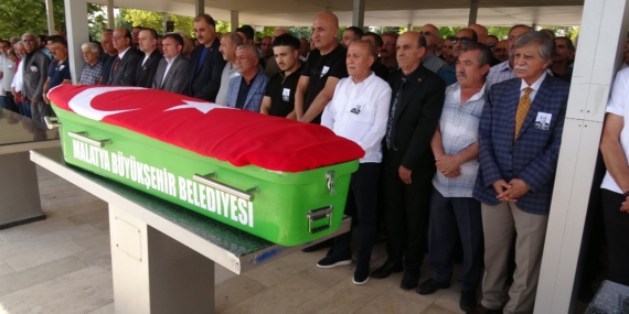 ORAL ÇELİK HAYATINI KAYBETTİ