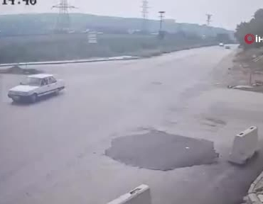 Osmaniye'de hafif ticari araç ve otomobil çarpıştı, 2 yaralı
