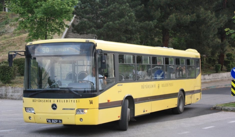 Otobüs kazasında uykuya dalan şoför defalarca uyarıldı
