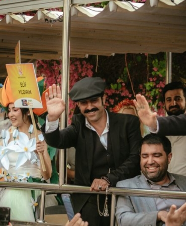 Özcan Deniz, Uluslararası Bursa Festivali'nde unutulmaz bir final sundu