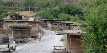 Pakistan'da karakol yakınındaki intihar saldırısında 13 ölü