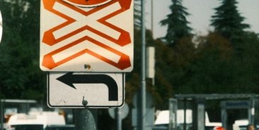 Patnos'ta trafik güvenliği için kavşak düzenlemeleri yapılıyor