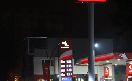 Petrol fiyatları Trump'ın İran'a saldırıları durdurmasıyla düştü