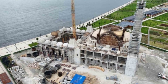 Recep Tayyip Erdoğan Camii inşaatı Rize'de hızla ilerliyor