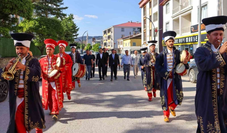 Refahiye'de 19. Bal Festivali coşkuyla kutlandı