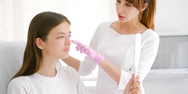 Rinoplastide doğal görünüm için uzman uyarısı
