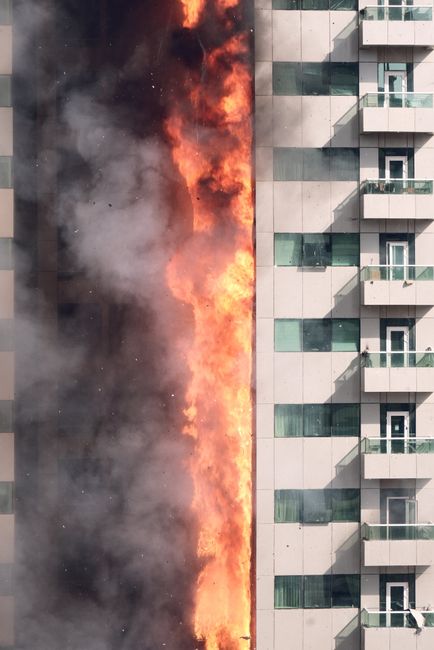 Rize'de 10 katlı apartmanda yangın paniği