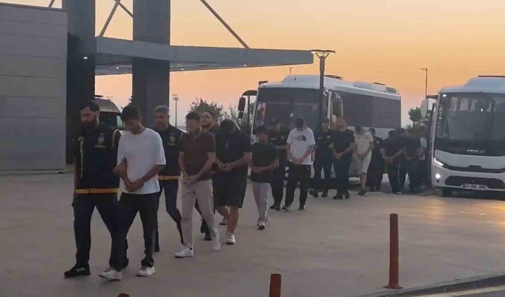 Sahte internet siteleriyle dolandırıcılık: 36 kişi tutuklandı