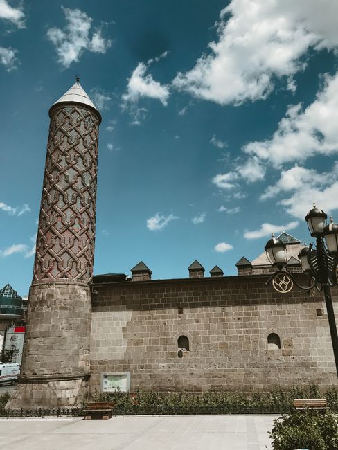 Saim Özakalın, Erzurum'da SANTEK toplantısına katıldı