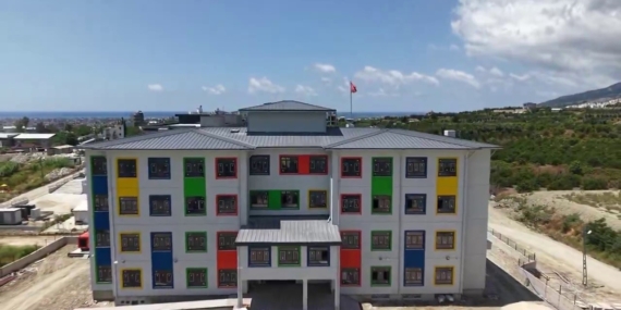 Samandağ'da 24 derslikli Anadolu lisesi inşaatı tamamlanıyor
