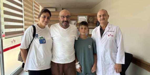 Samsun'da 11 Yaşındaki Çocuğun Böbrek Taşı Tek Seansla Alındı