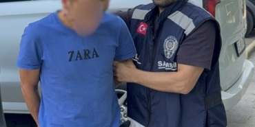 BOŞANMA AŞAMASINDAKİ EŞİNİ BIÇAKLA YARALADI
