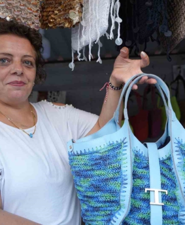 Samsun'da Kadın Emeği Festivali'nde Kanserle Mücadele Eden Bir Kadın