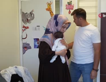 Samsun'da organları dışarıda doğan bebek sağlığına kavuştu