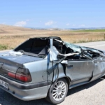 Samsun'da otomobil ve kamyonet çarpıştı, 6 kişi yaralandı