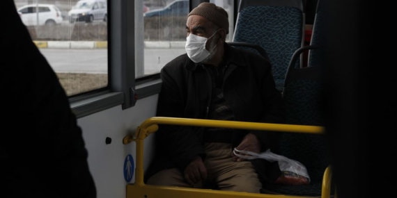 Samsun'da özel halk otobüsü devrildi, 21 kişi yaralandı